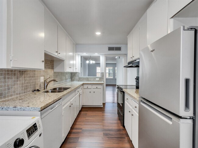 Building Photo - 5230 Arboles Dr