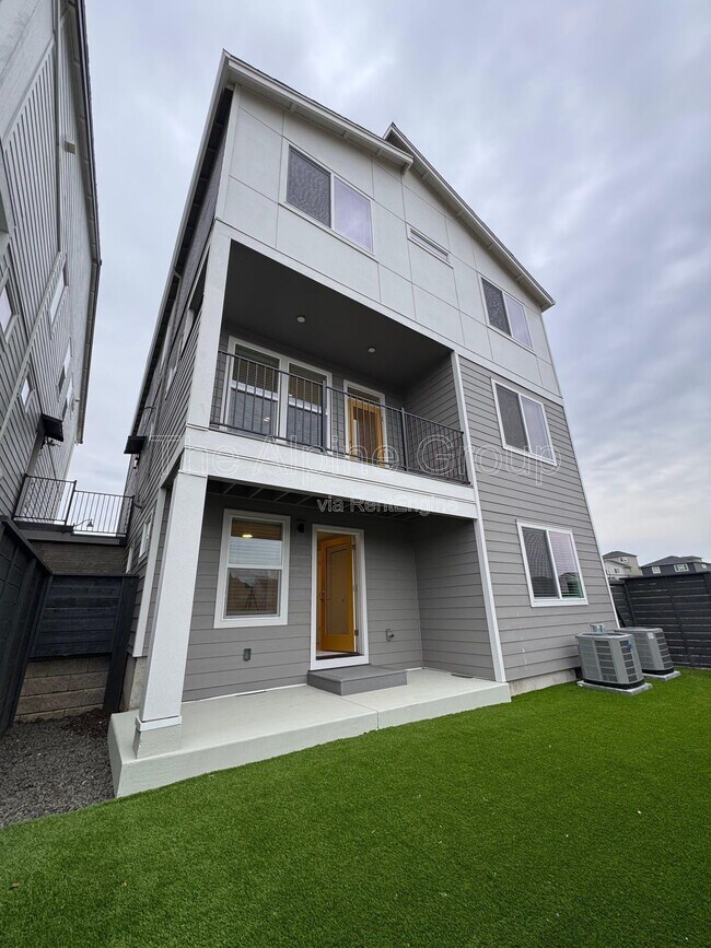 Building Photo - 16505 NW Liberty St