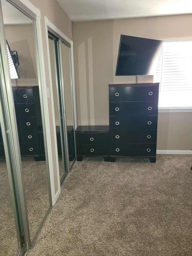 Building Photo - 8704 Rough Rider Rd NE