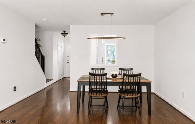 Building Photo - 278 Penns Way