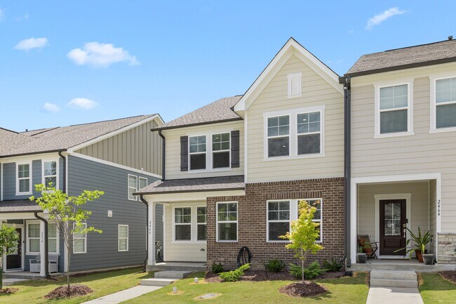 Building Photo - 2466 Hutch Ln
