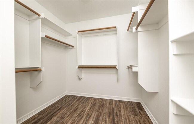 Building Photo - 5033 Stepney Ct