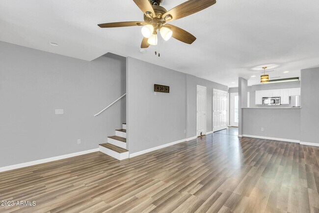 Building Photo - 1505 N Center St