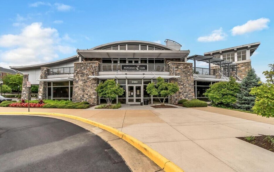 Building Photo - 15155 Kentshire Dr
