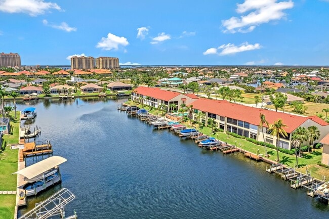 Building Photo - Waterfront Condo with Boat Dock