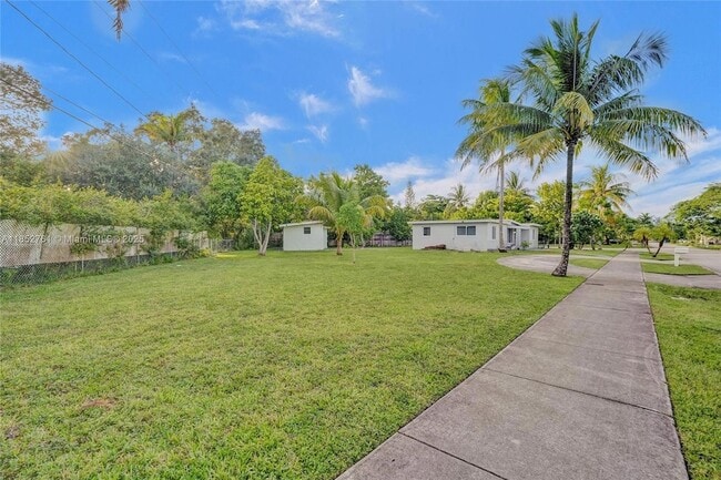 Building Photo - 3800 SW 58th Terrace