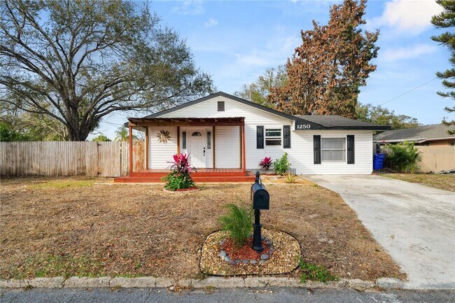 Building Photo - 1250 Mitchell St