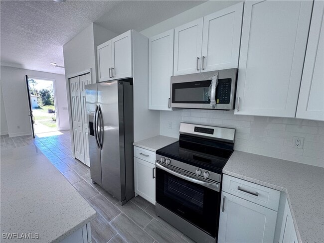 Primary Photo - 211 Australian Dr