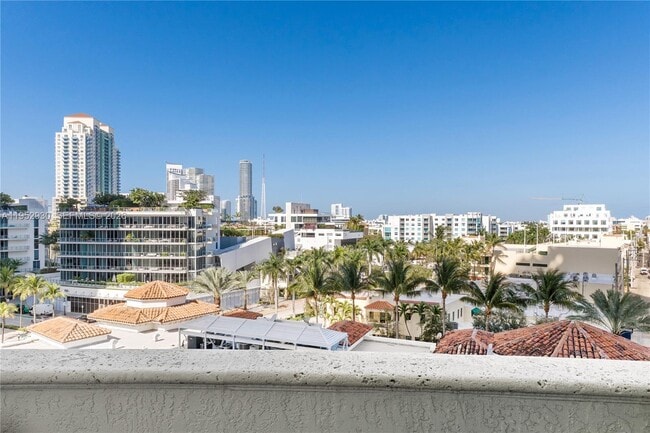 Building Photo - 300 South Pointe Dr