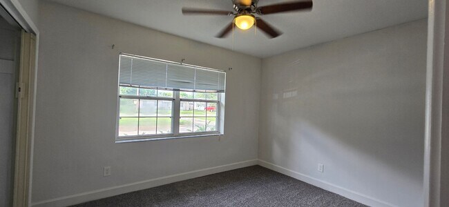 Building Photo - Coming Soon Lake Shore Single Family Home
