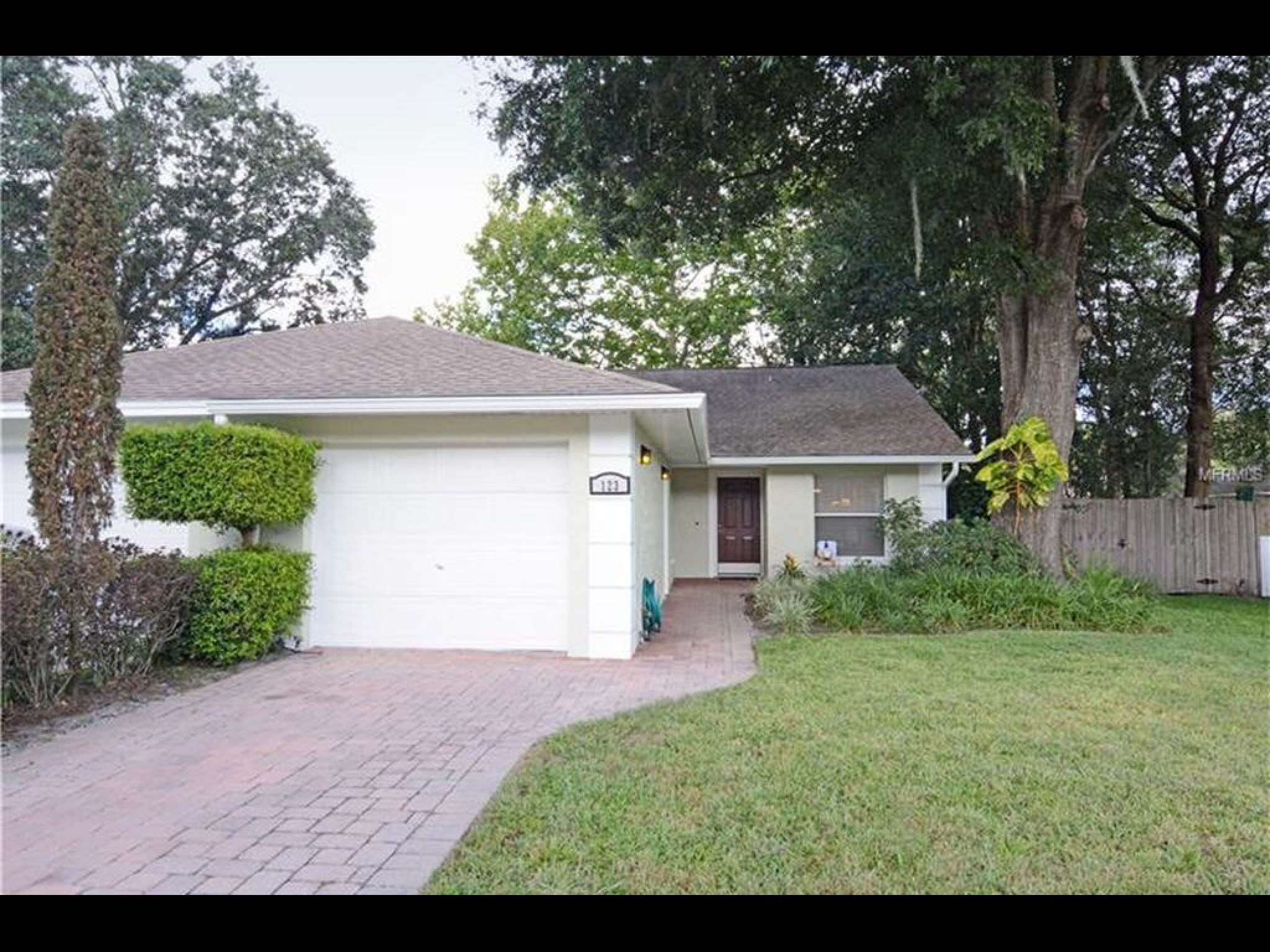 Building Photo - 123 Shady Oak Ln