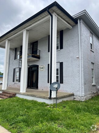 Building Photo - 102 E 2nd St