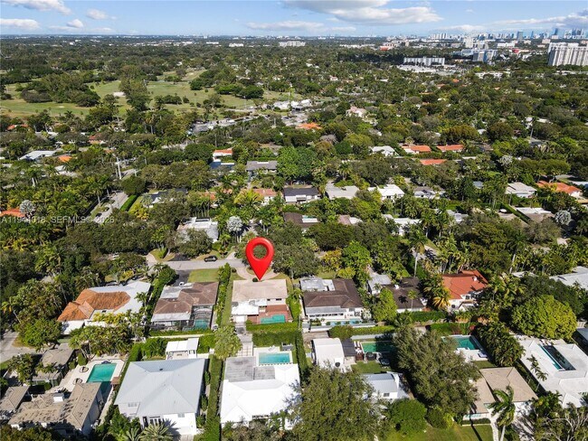 Building Photo - 1044 NE 97th St