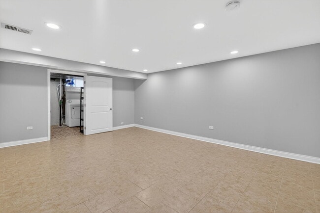 Building Photo - 15 S Waiola Ave