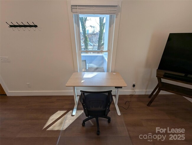 Building Photo - 24 Woodrow Ave