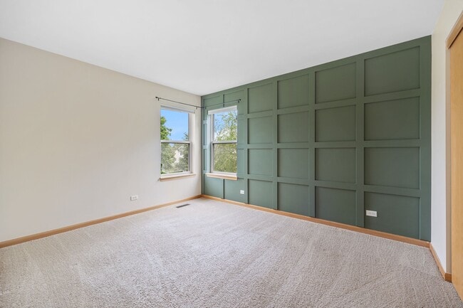 Building Photo - 2805 Overbeck Ln