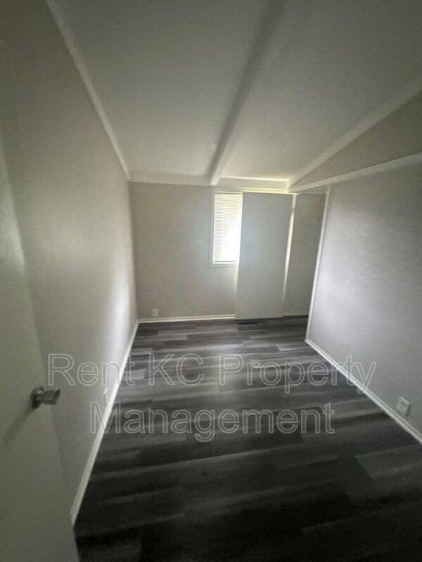 Building Photo - 6904 NW 78th St