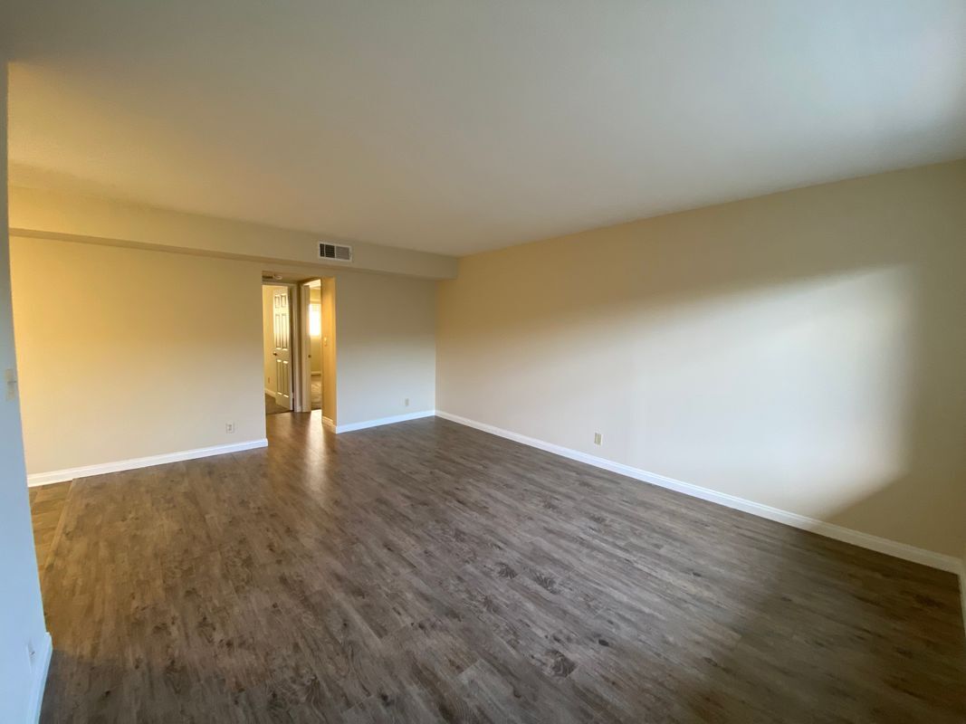 Building Photo - 211 W Verdugo Ave