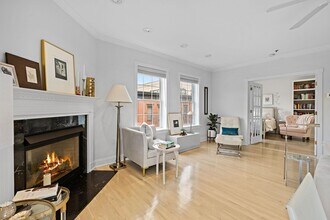 Building Photo - 99 PARK Ave