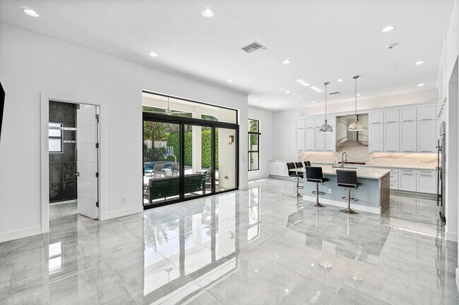 Building Photo - 9006 Dulcetto Ct