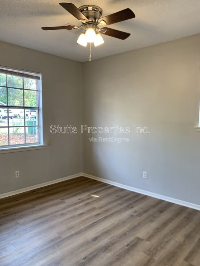 Building Photo - 710 Portage Ave