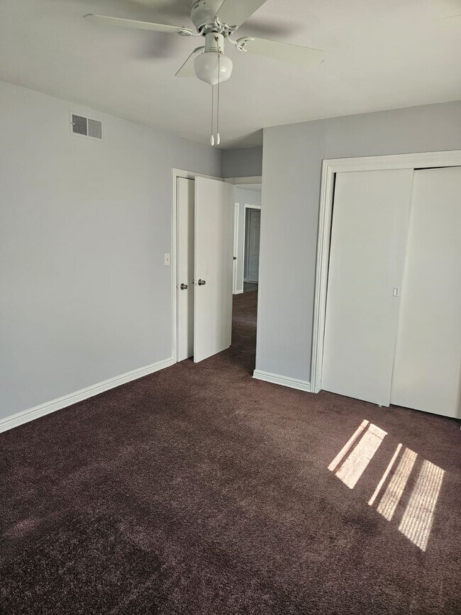 Building Photo - 722 NW 32nd St