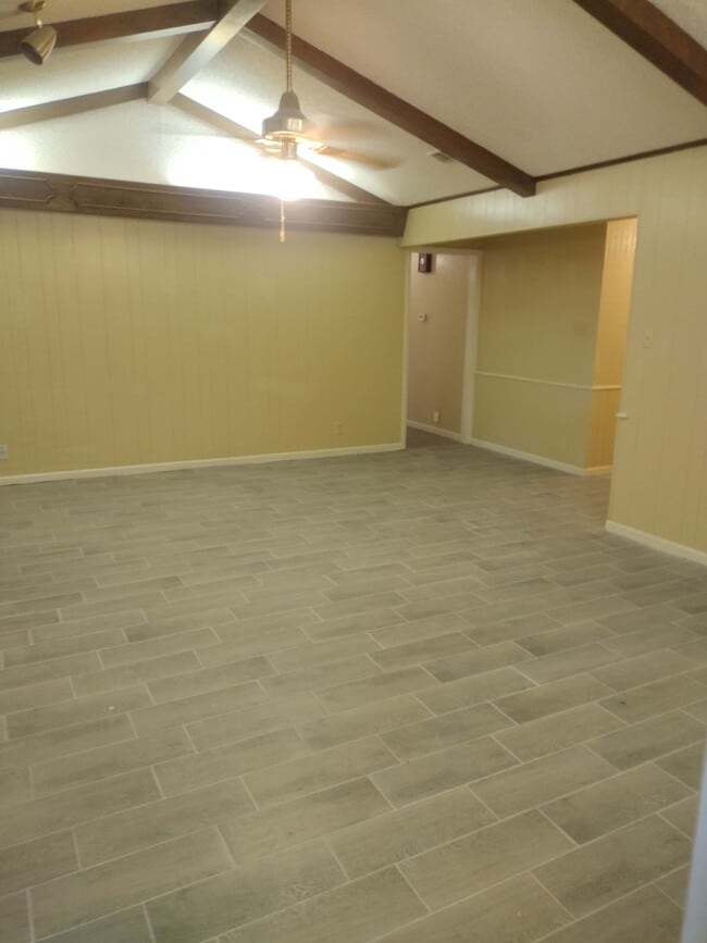 Building Photo - 402 S Wofford St