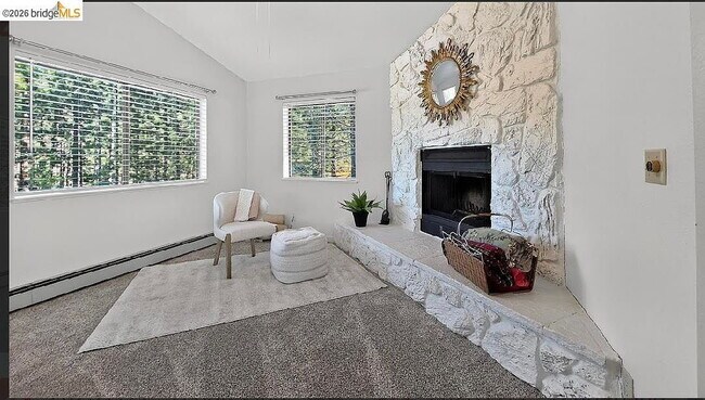 Building Photo - Single Family Home For Rent