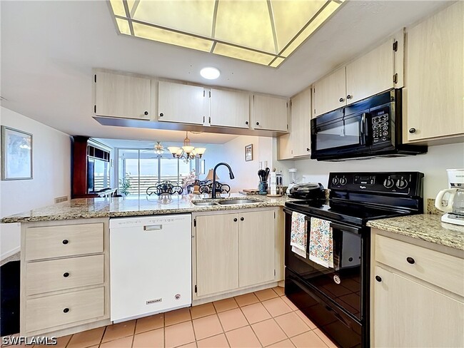 Building Photo - 15171 Cedarwood Ln
