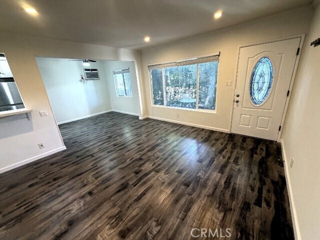 Building Photo - 1040 N Sierra Bonita Ave