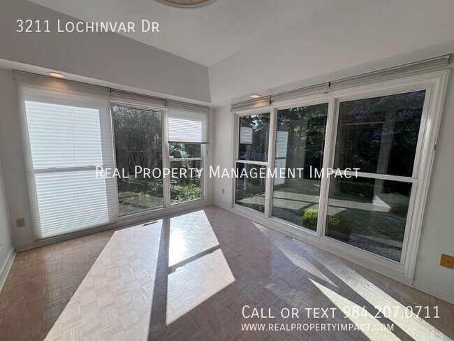 Building Photo - 3211 Lochinvar Dr