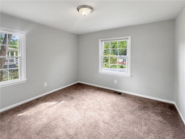 Building Photo - 1685 Maldo Dr NW