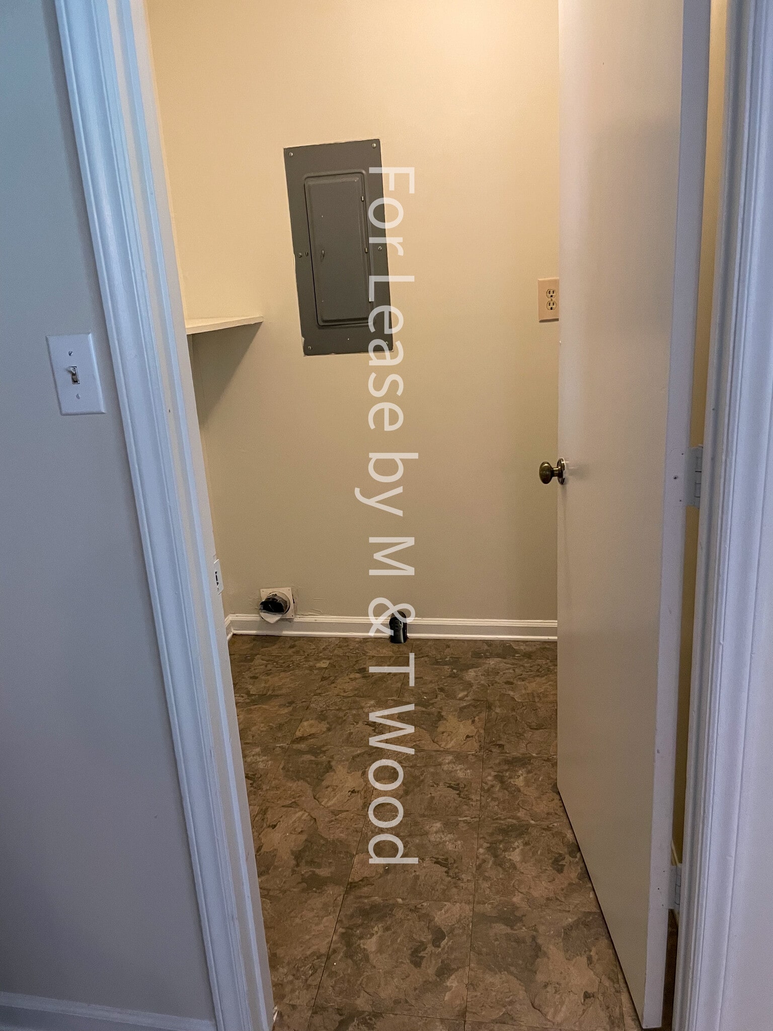 Laundry Room - 12917 Idlewild Rd