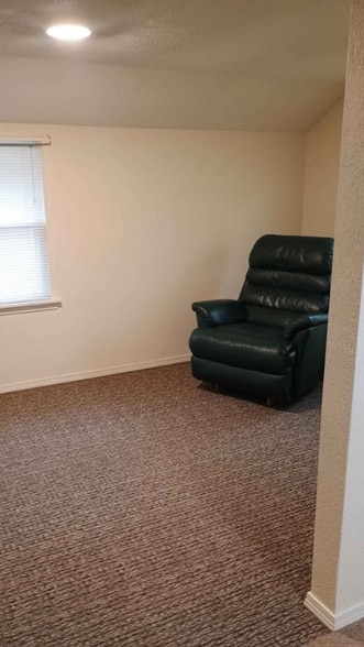 Building Photo - 363 S Capitol St