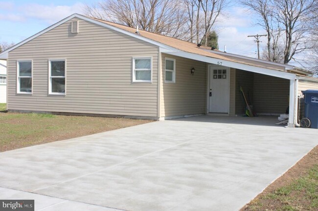 Primary Photo - 57 Swan Ln