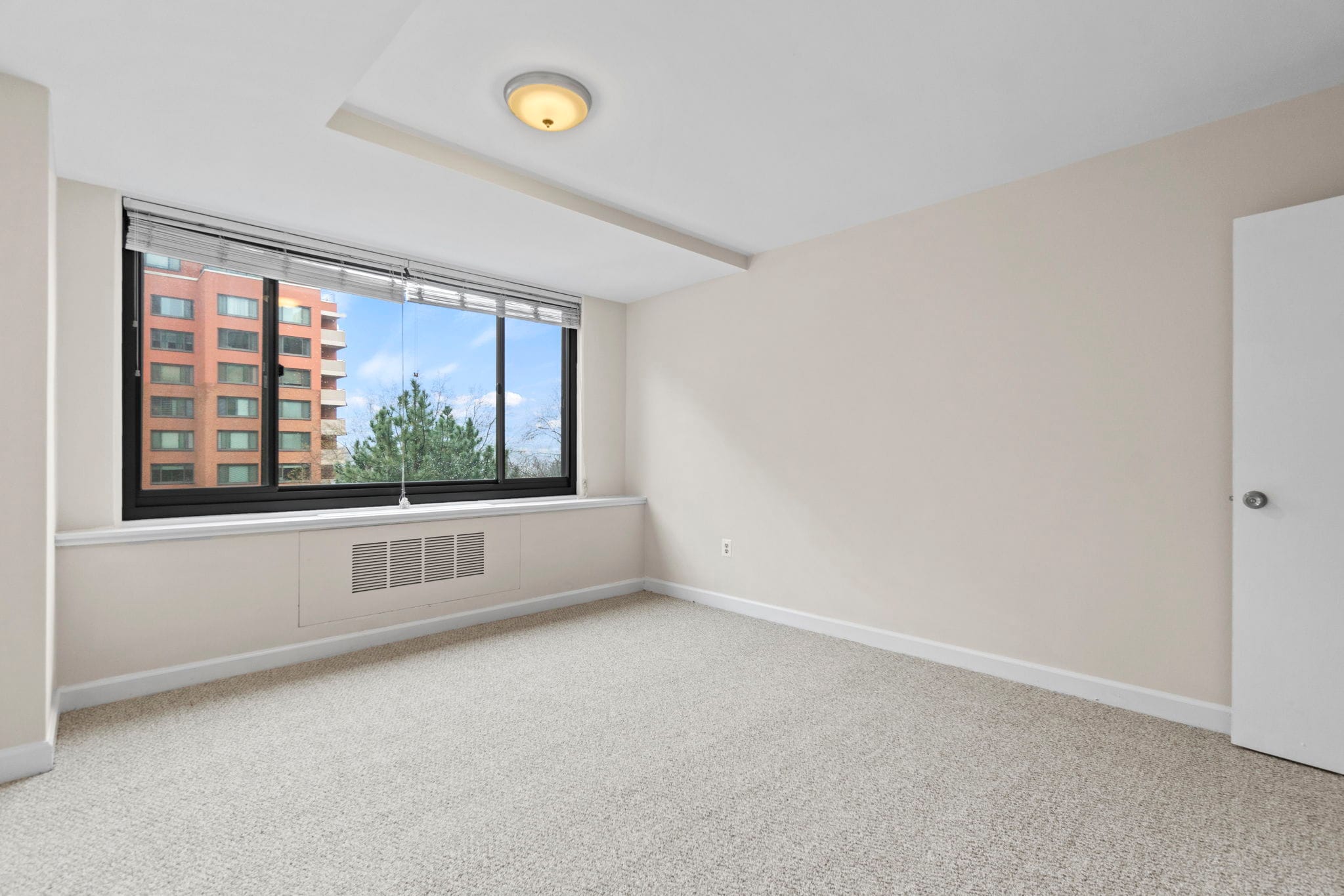 bedroom - 1011 Arlington Blvd