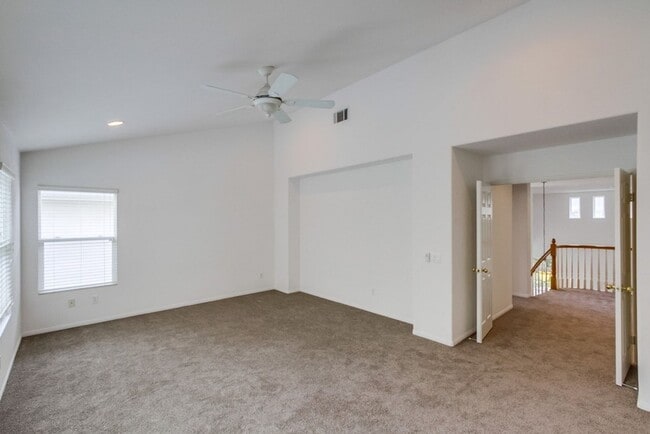 Building Photo - Westport @ Stonecrest