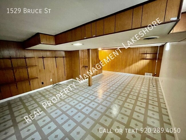 Building Photo - 1529 Bruce St