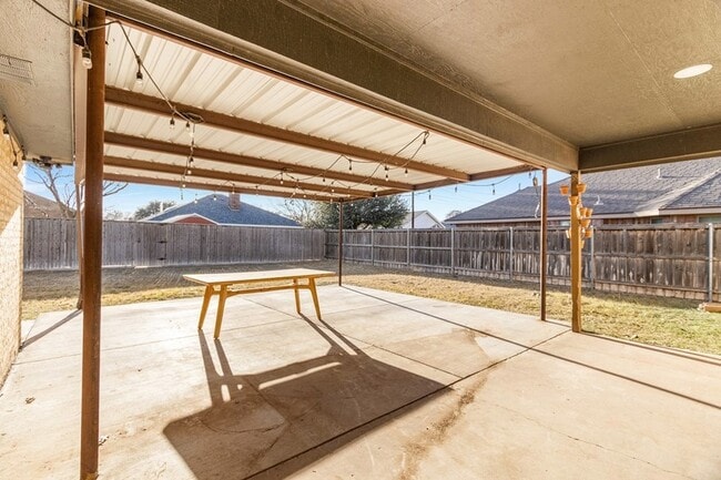 Building Photo - 3701 Oakmont Dr