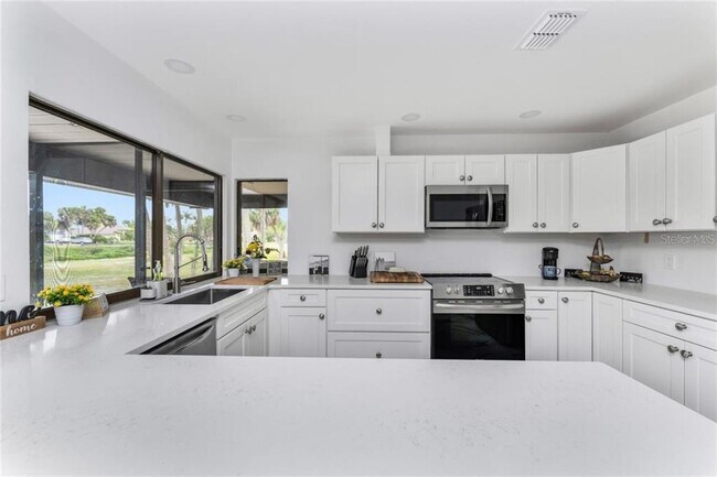 Building Photo - 880 Van Gogh Rd