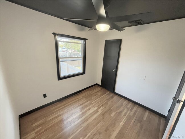 Building Photo - 1553 Potter Blvd