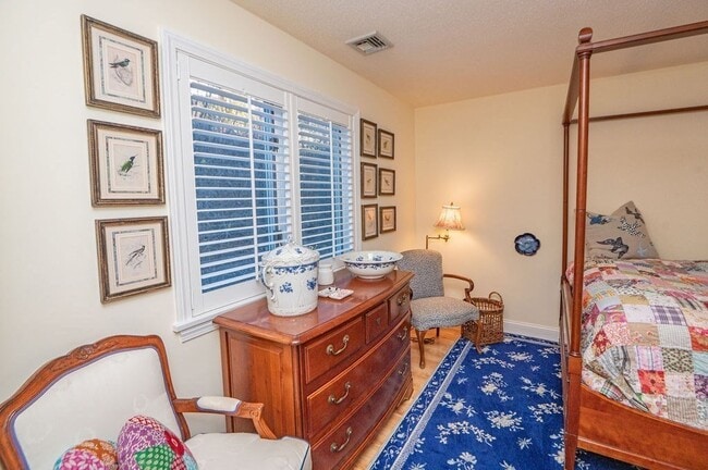 Building Photo - 432 Humphrey St