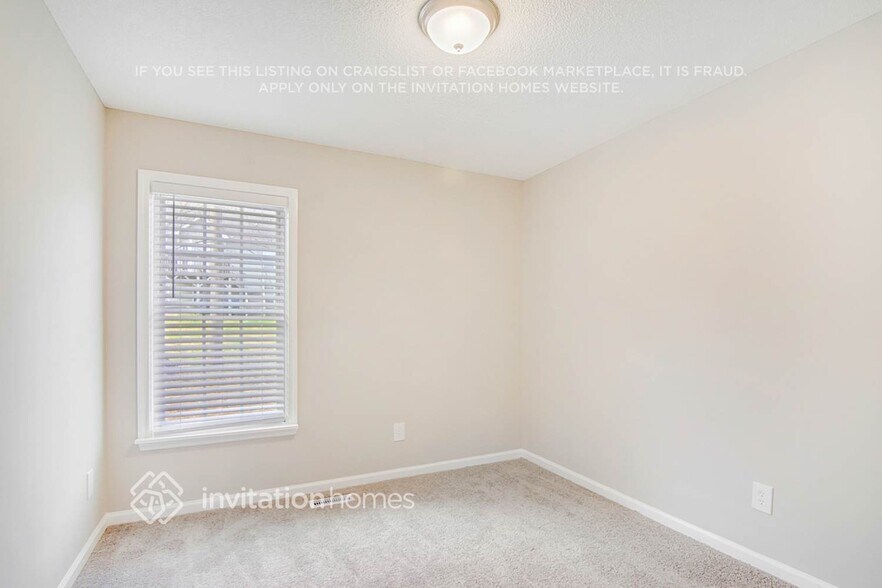 Building Photo - 201 Zircon Ln