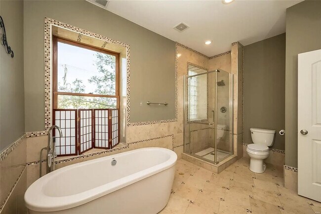 Building Photo - 6114 Washington Blvd