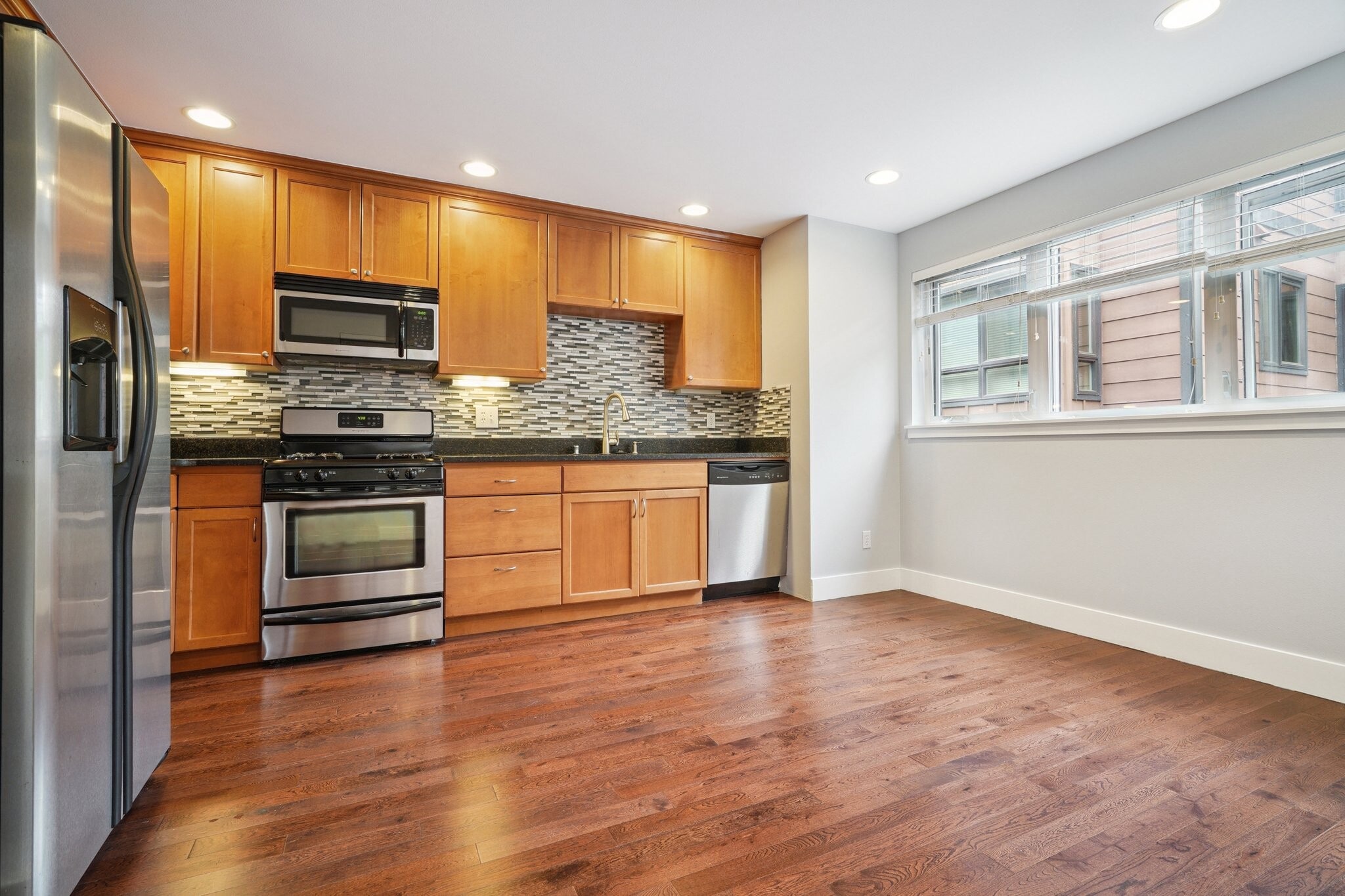 Building Photo - 5939 Delridge Way SW