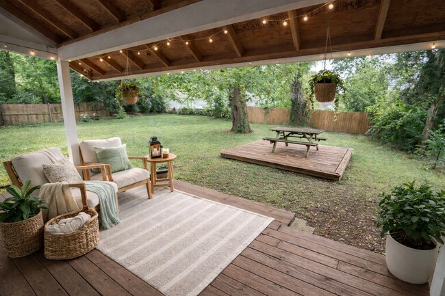 Building Photo - 376 Park Ave