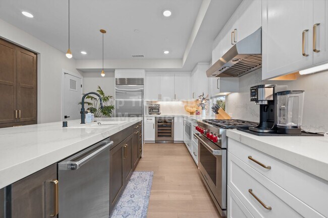 Building Photo - BRAND-NEW, FULLY-FURNISHED Luxury 3 bd / 3 ba Townhome in Coastal Carlsbad