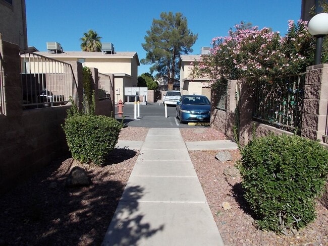 Building Photo - Charming Two-Story Townhome with 2 Bedrooms & 2 Bathrooms