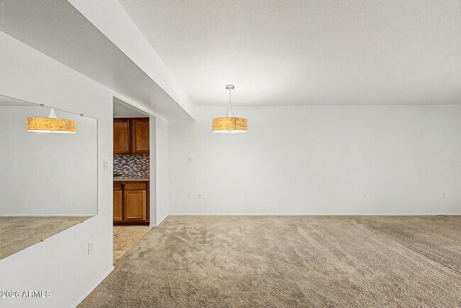 Building Photo - 709 S Power Rd