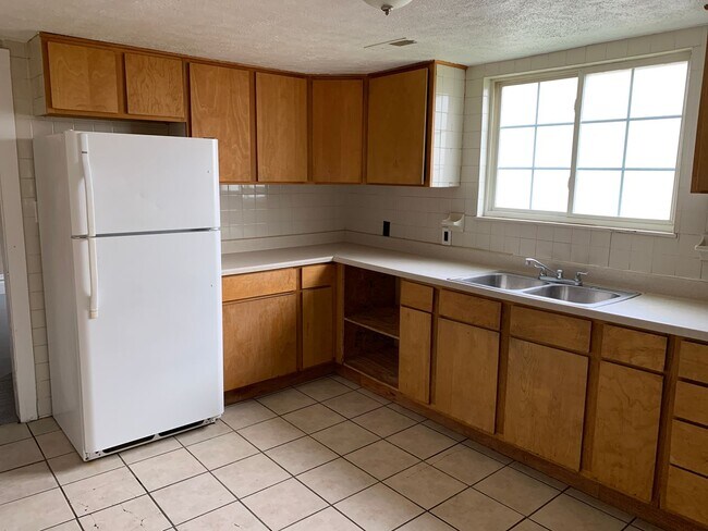 Building Photo - 1915 19th St